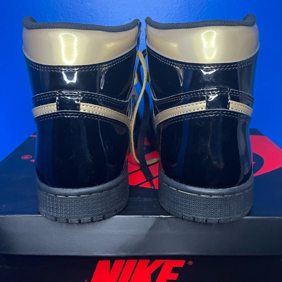Jordan 1 Black Metallic Gold - Picture 5 of 11